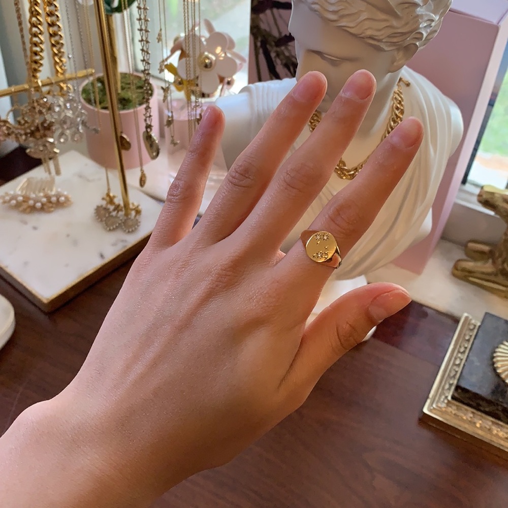 Mejuri gold ring